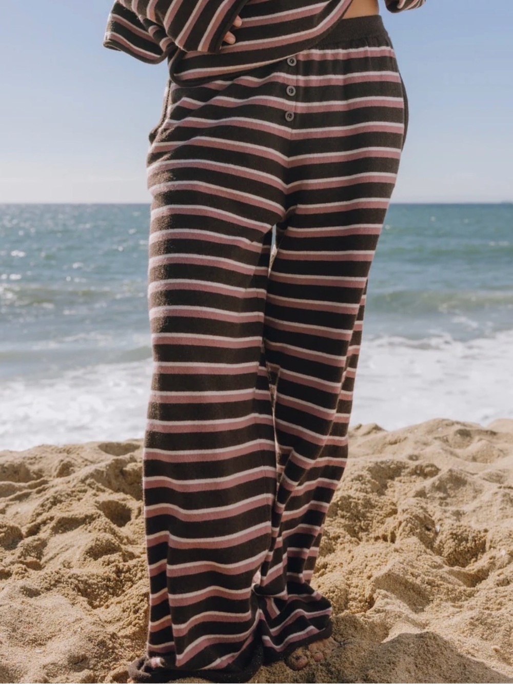 BNWT daily drills Cashmere Resort Pants - Coco + Wine